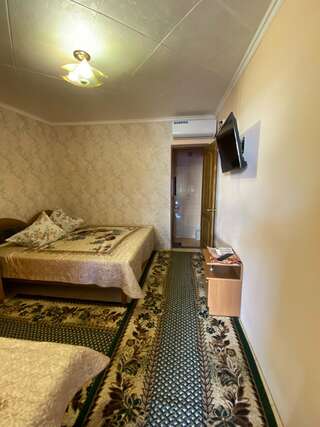 Гостиница Гостевой дом на Молодежной Солнечногорское Трехместный номер «Комфорт»-2